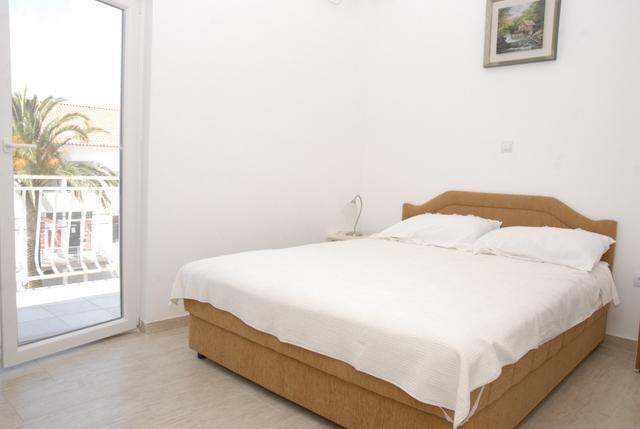 Apartments Dosljak Tivat Ngoại thất bức ảnh