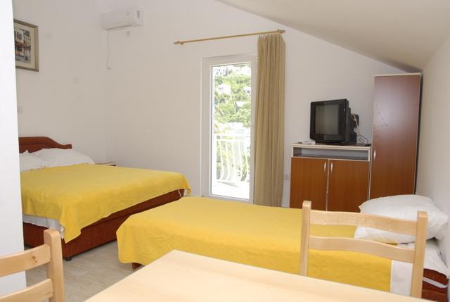 Apartments Dosljak Tivat Ngoại thất bức ảnh