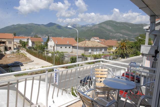 Apartments Dosljak Tivat Ngoại thất bức ảnh